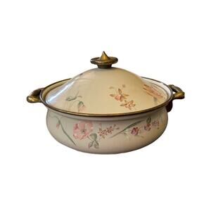 Mikasa Grande Chef ~ UN704 Pink Poppy 4.5 Qt. Pot with Lid - Enamel and Brass